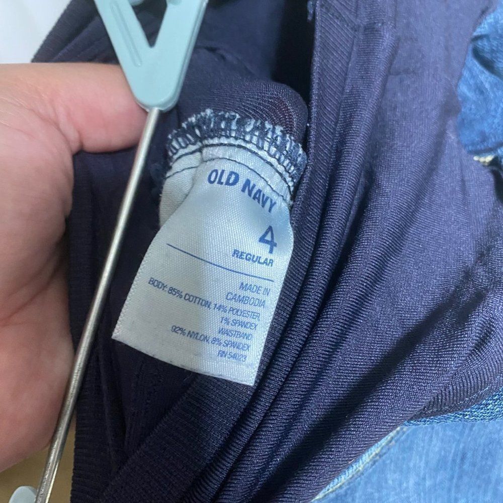 Old Navy Maternity Denim blue jeans.  Panel provides gentle back support as your - Picture 7 of 7